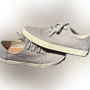 TOMS Sneakers 👟